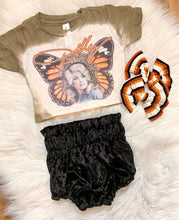 Load image into Gallery viewer, Dolly butterfly  tee
